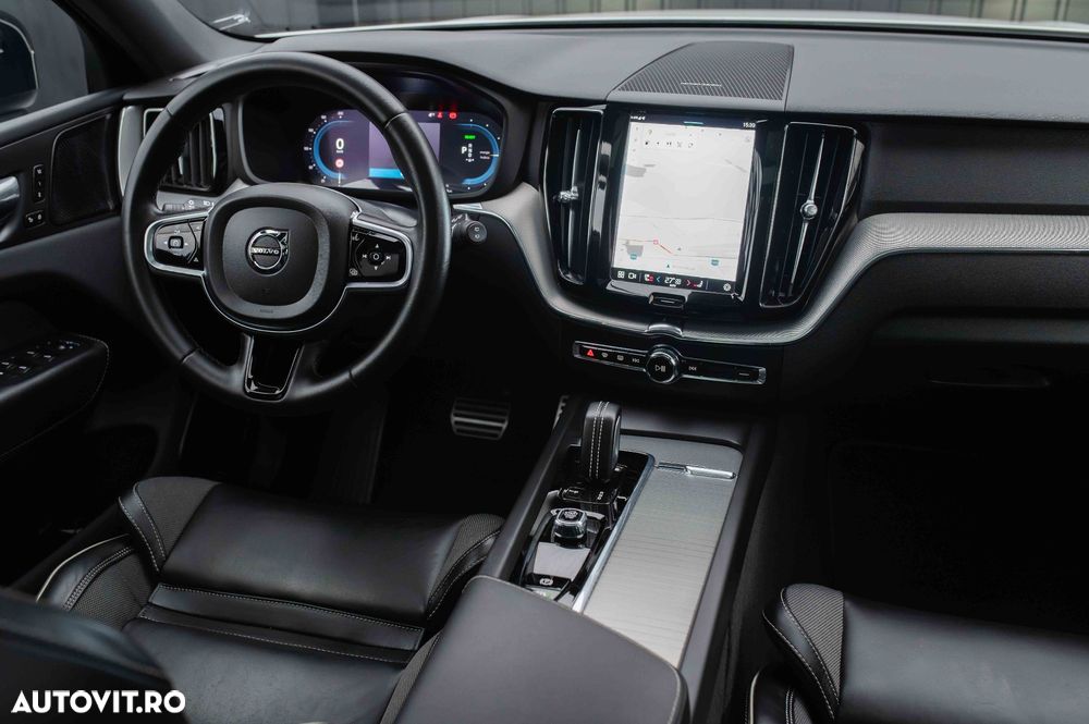 Volvo XC 60 Recharge T6 Twin Engine eAWD R-Design Expression - 8