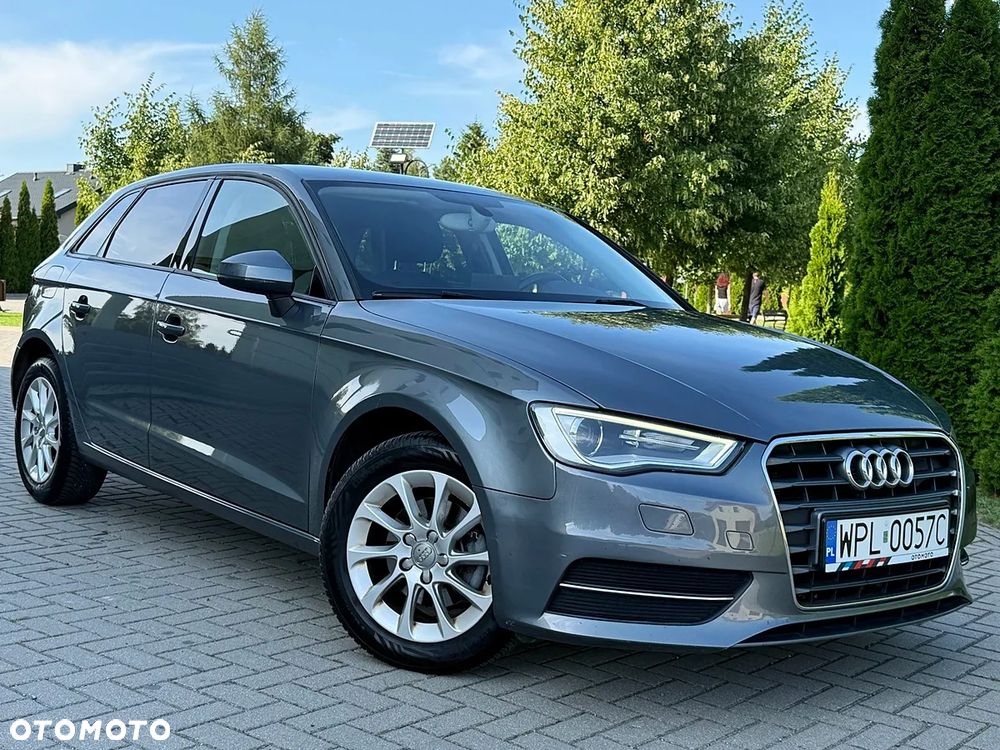 Audi A3 Sportback 1.6 TDI S line Sportpaket - 26