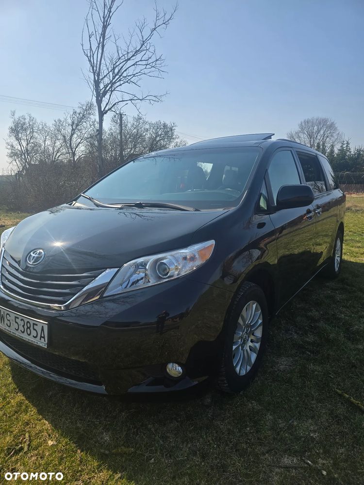 Toyota Sienna 3.5 V6 - 1