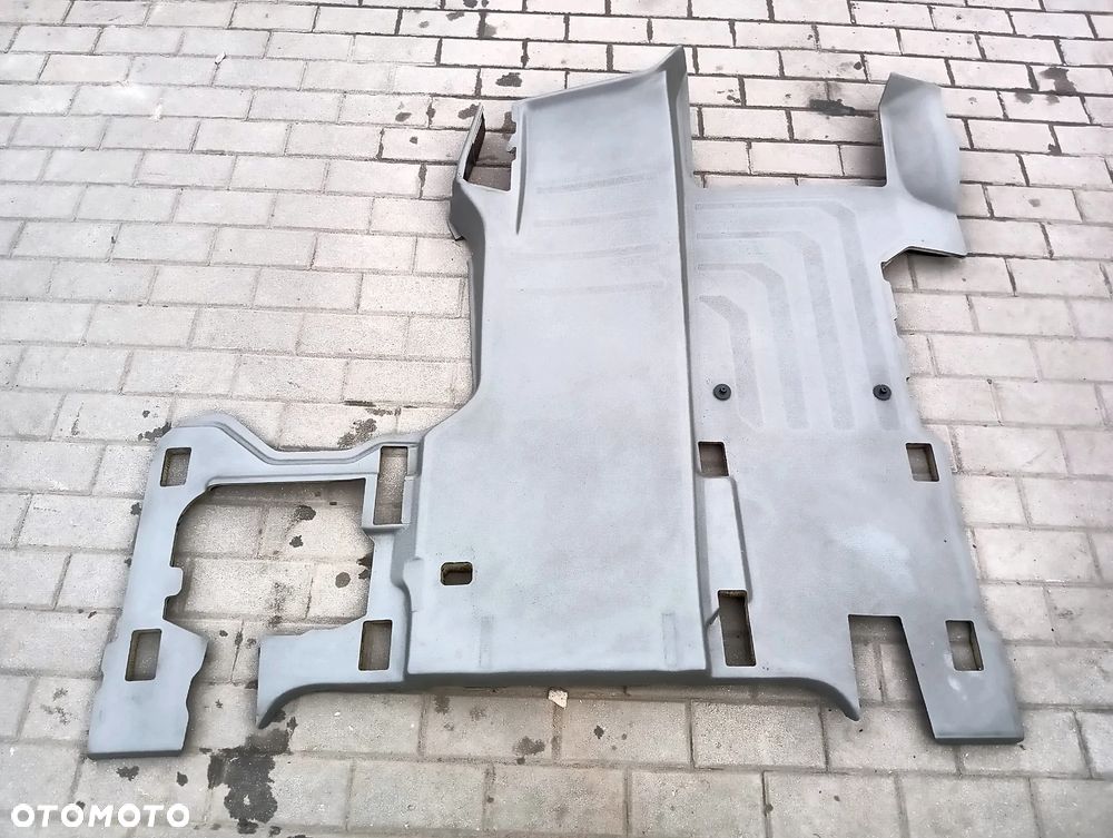 Wykładzina dywan przedni VW Crafter - 1