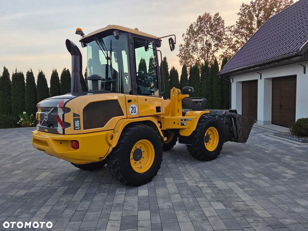 Volvo L30G - 5