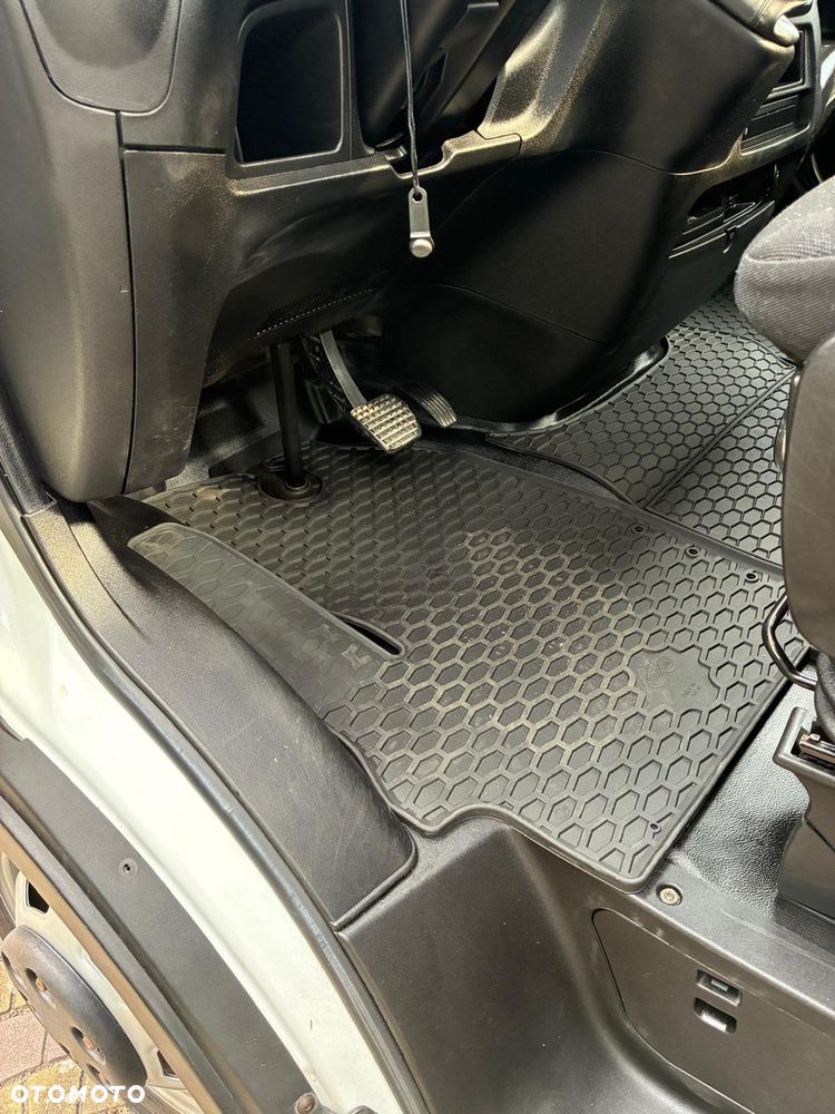 Iveco DAILY 35C17 - 9