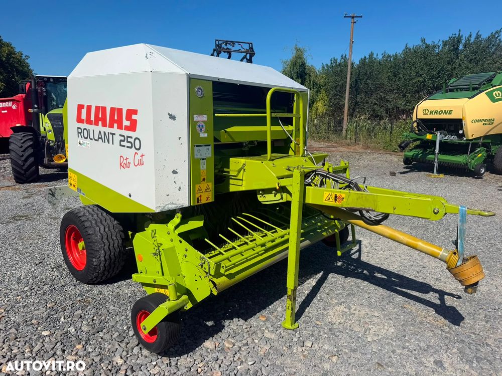 Claas Rollant 250 RC - 3