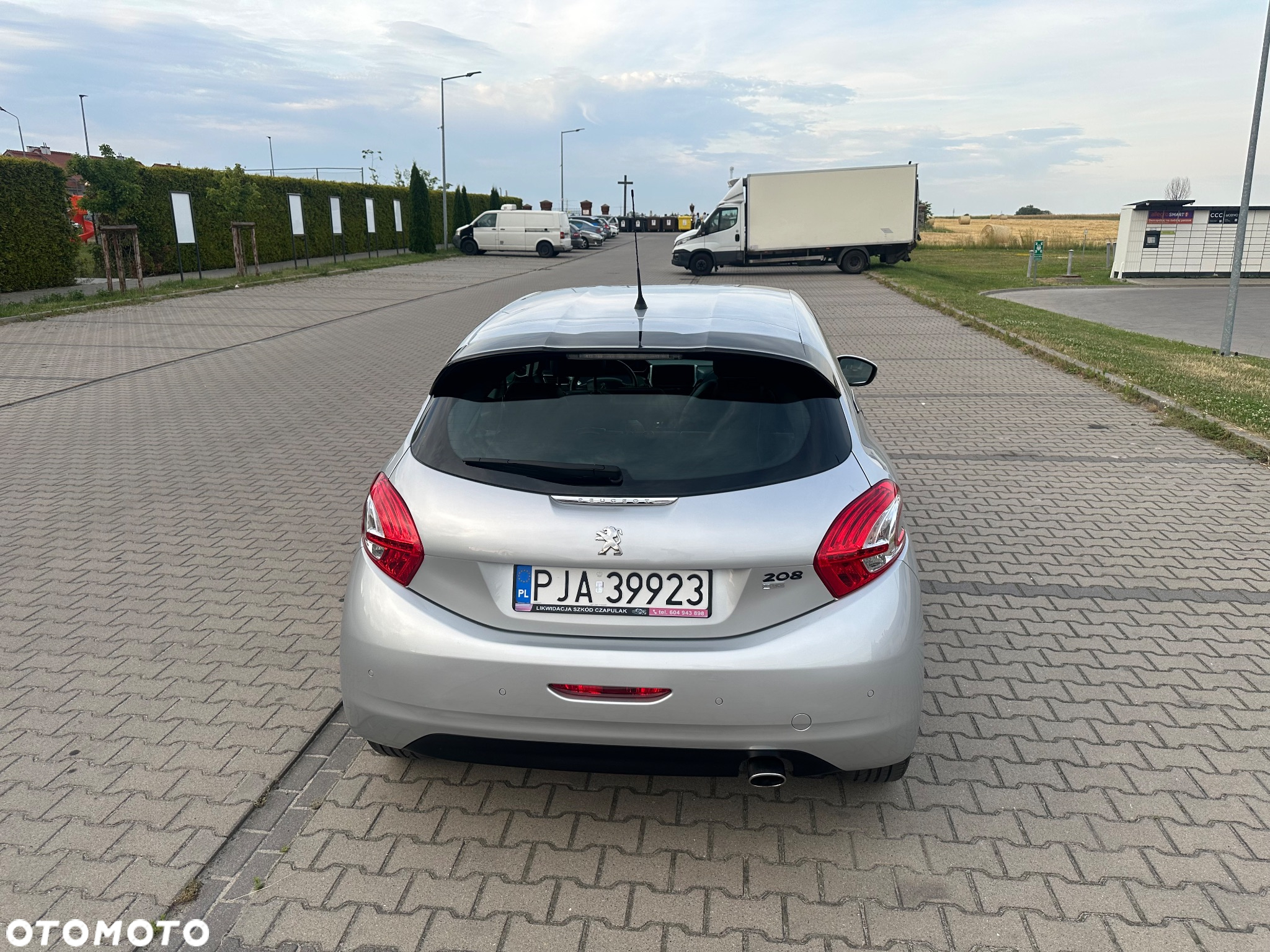 Peugeot 208 1.6 e-HDi Allure STT - 2