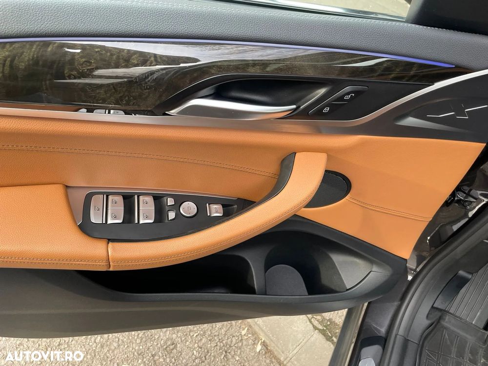 BMW X3 xDrive20i AT xLine - 6