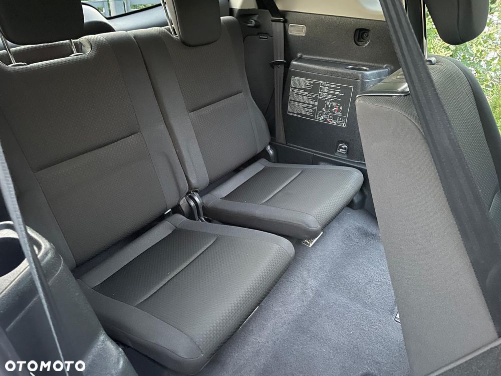 Toyota Corolla Verso 1.8 Premium + 7os - 9