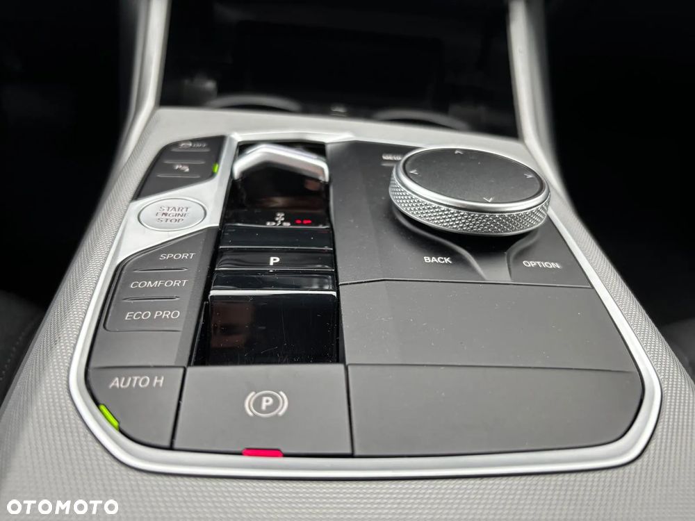 BMW Seria 3 320d Luxury Line - 40