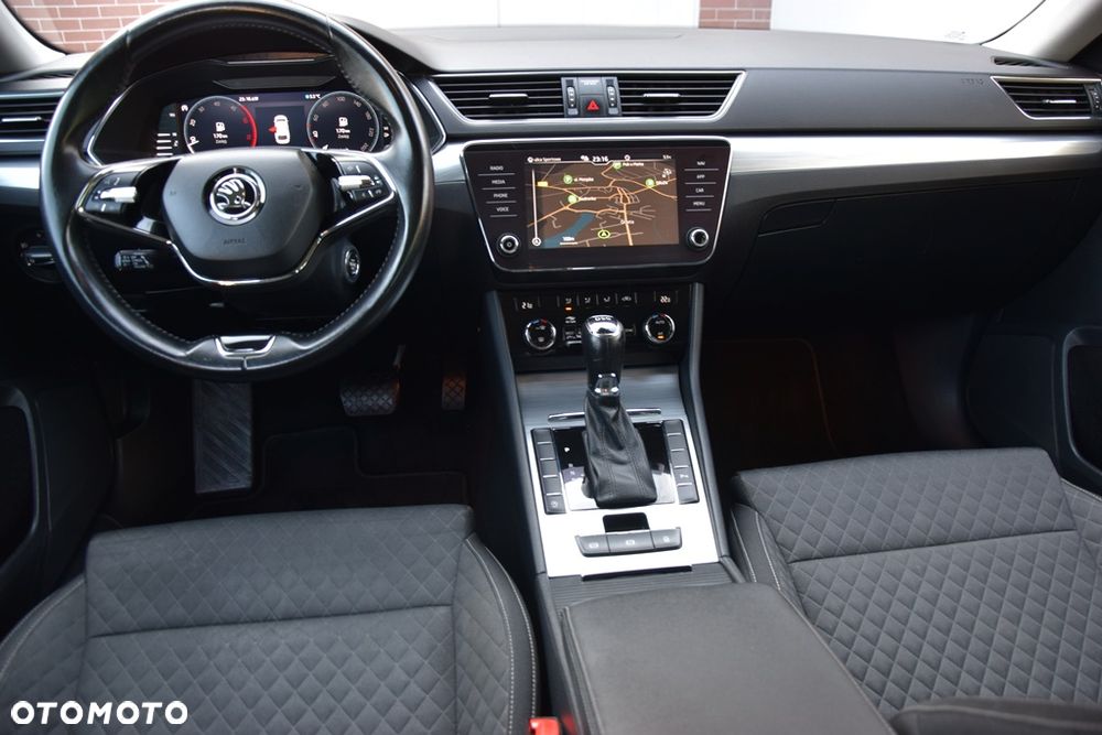 Skoda Superb 2.0 TDI Ambition DSG7 - 13