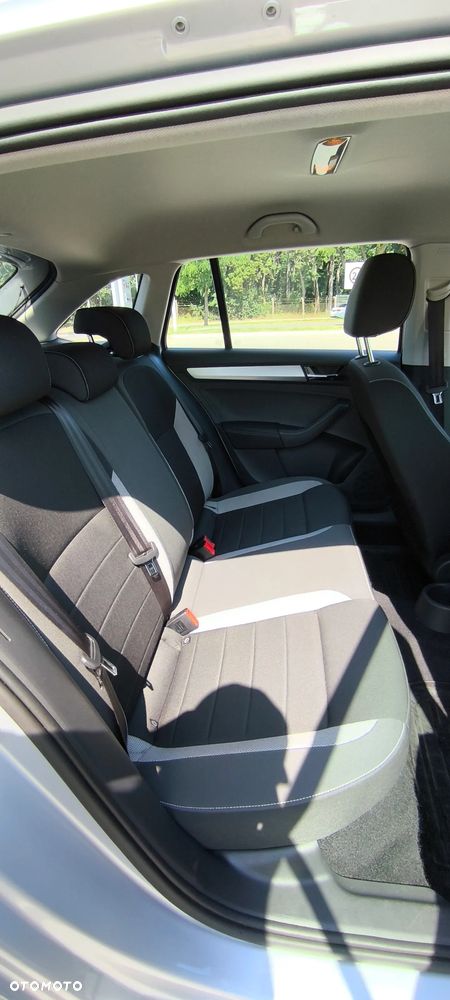 Skoda RAPID 1.0 TSI Ambition - 10