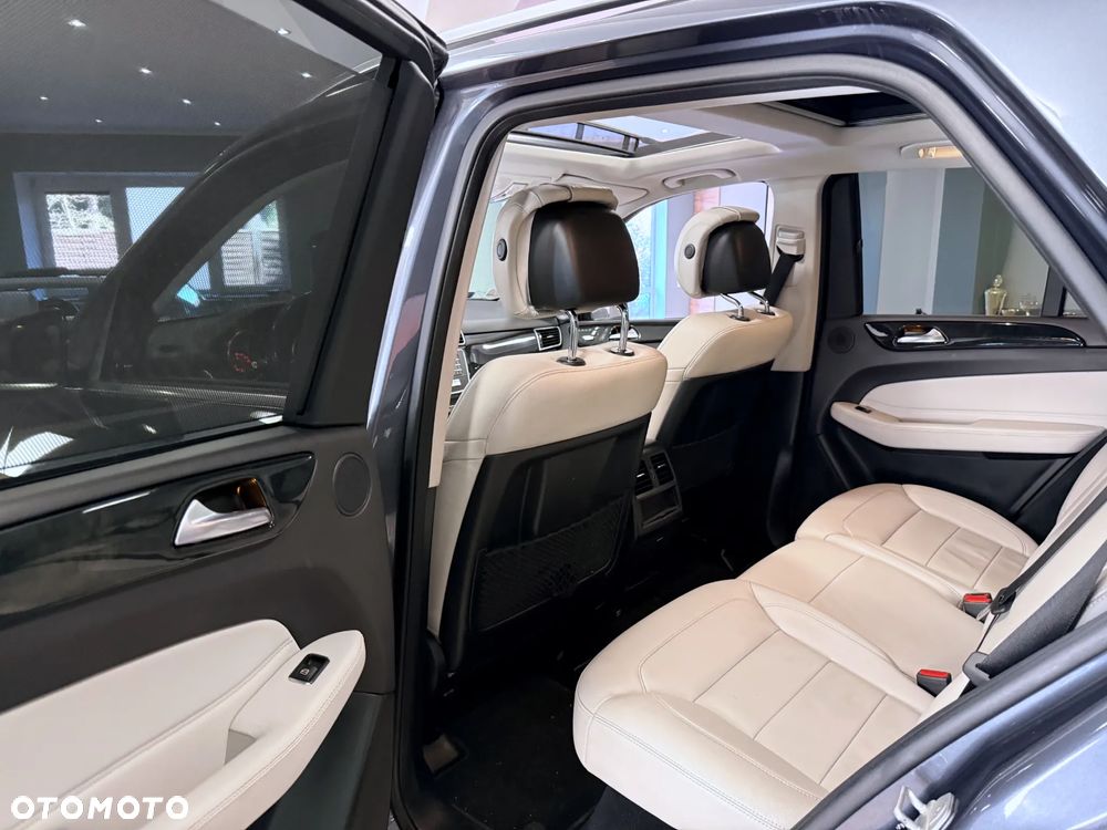 Mercedes-Benz GLE 500 4-Matic 9G-TRONIC - 16