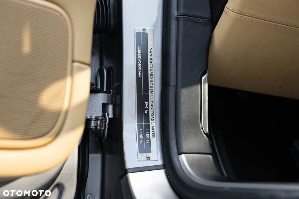 Bentley Flying Spur - 28