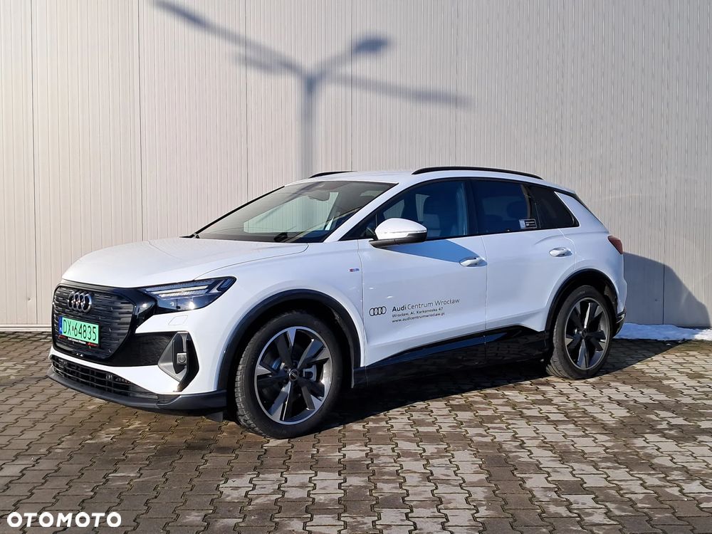 Audi Q4 e-tron - 1