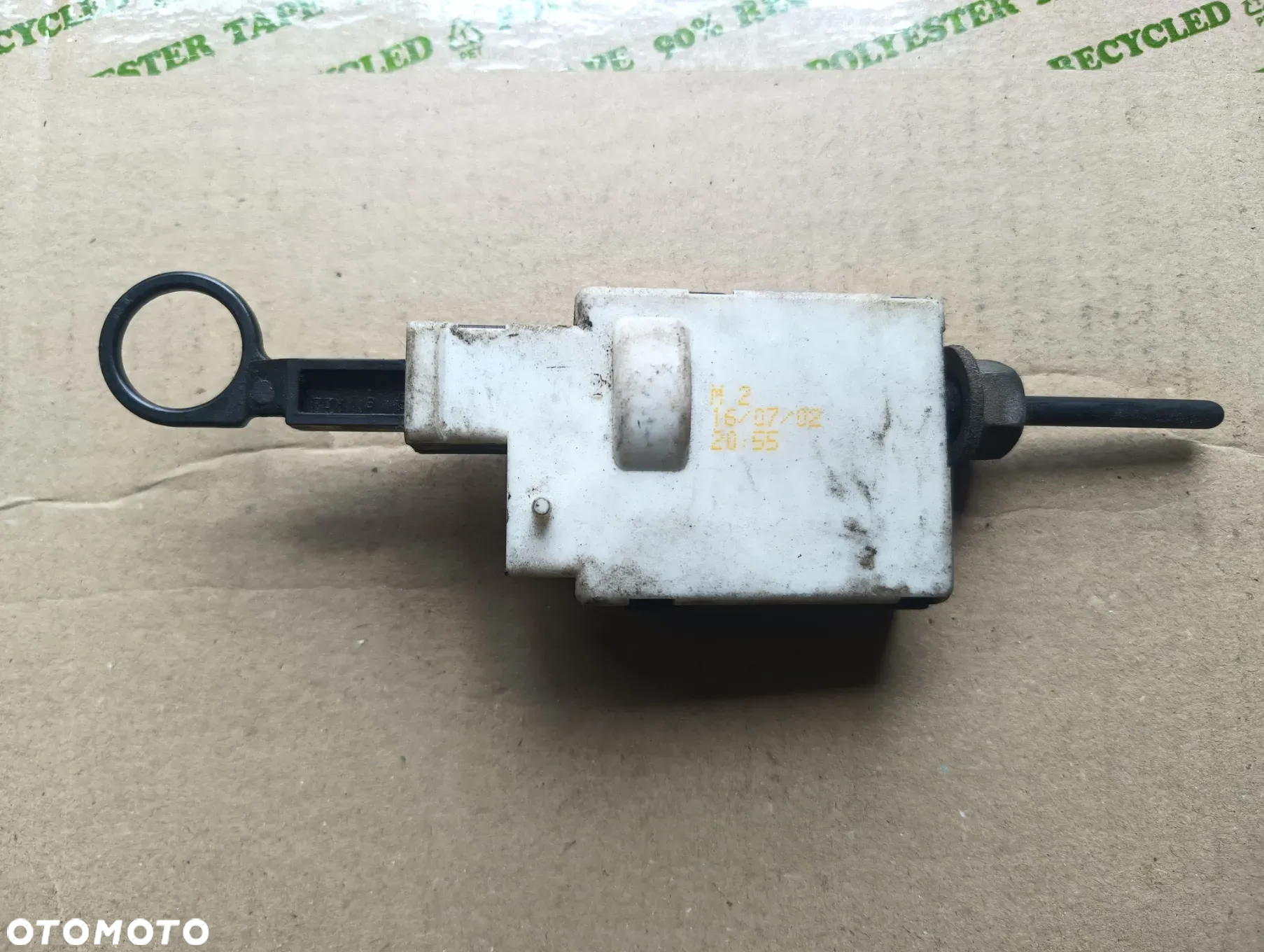 Silniczek klapki wlewu paliwa RENAULT LAGUNA II (BG0/1_) 8200000966 - 2