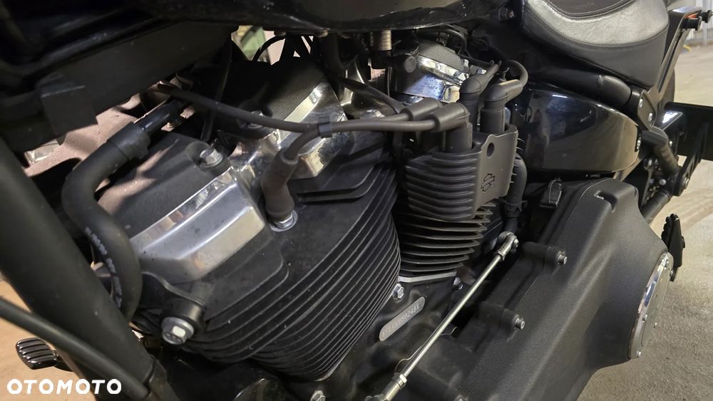 Harley-Davidson Softail Fat Bob - 12