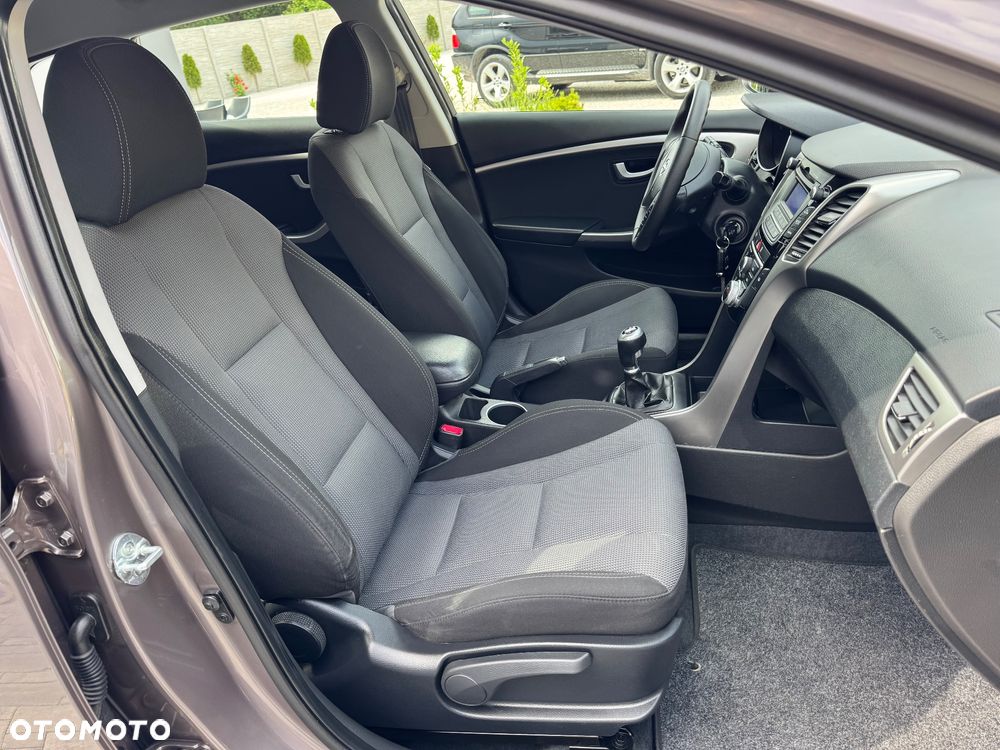 Hyundai i30 1.6 GDI Premium - 27