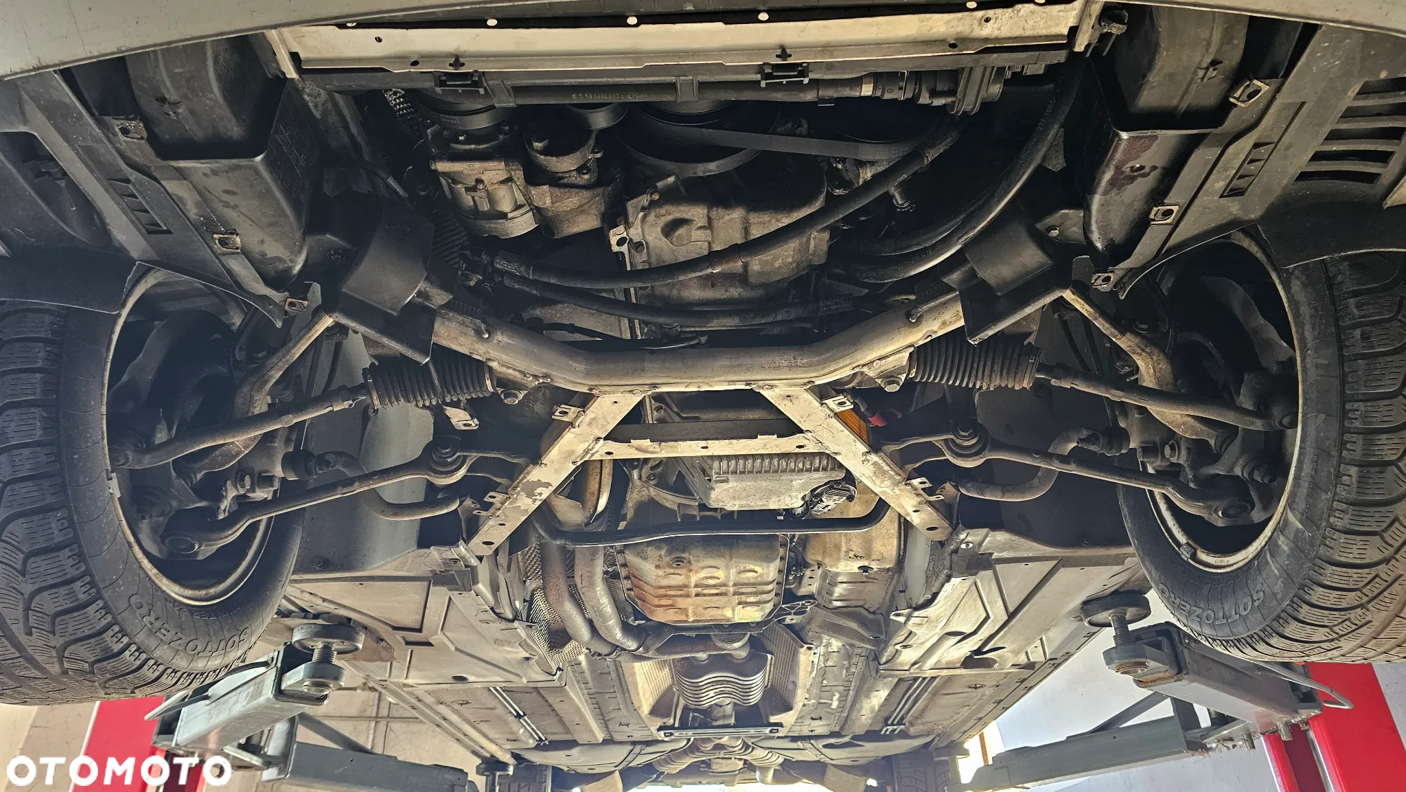 BMW Seria 5 523i - 33