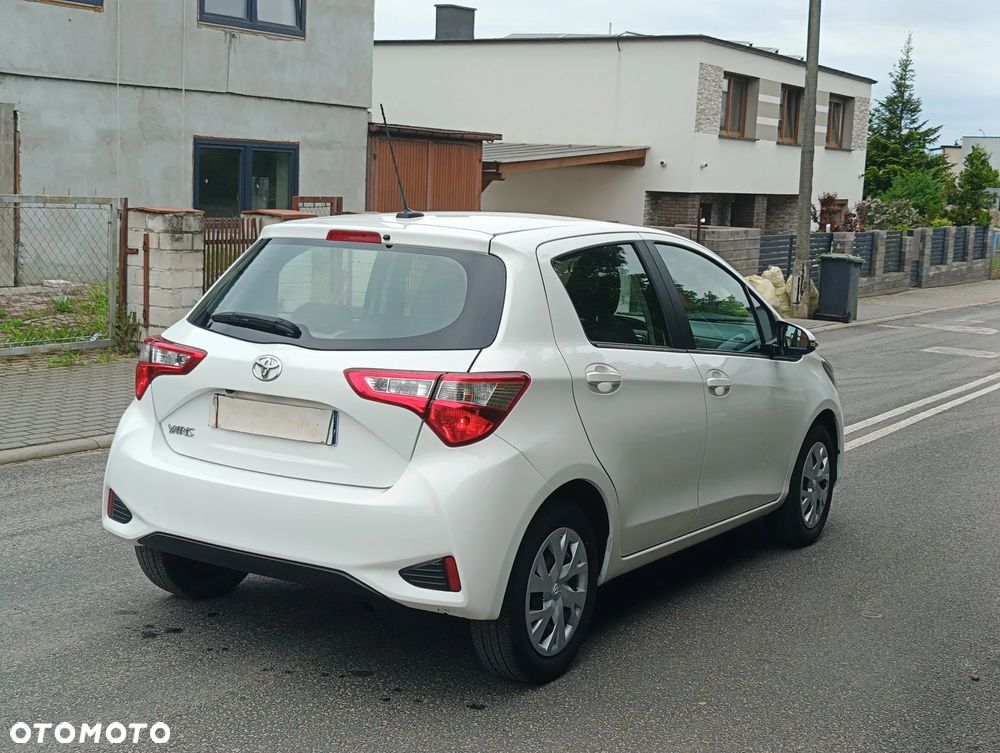Toyota Yaris 1.5 Premium - 23