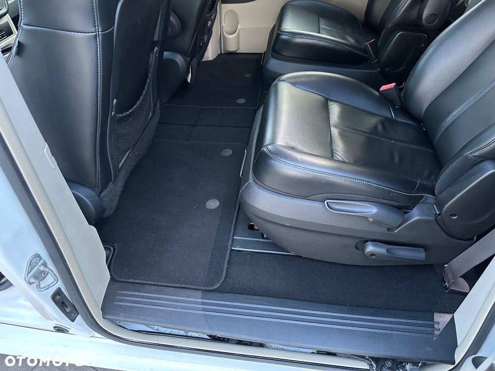 Chrysler Town & Country 3.6 Limited - 12