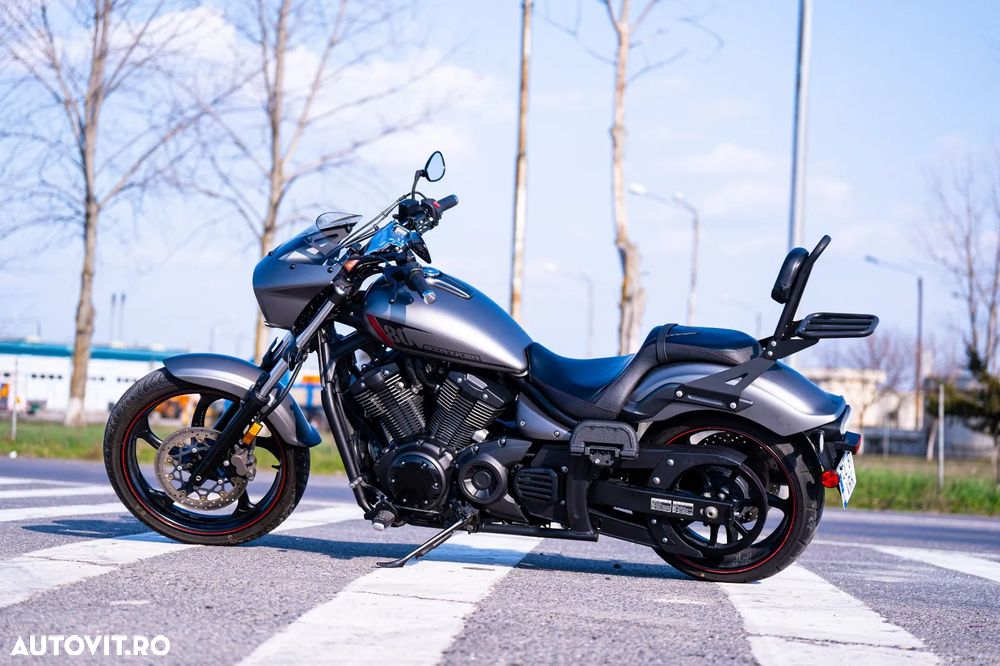 Yamaha XVS 1300 V-Star - 1