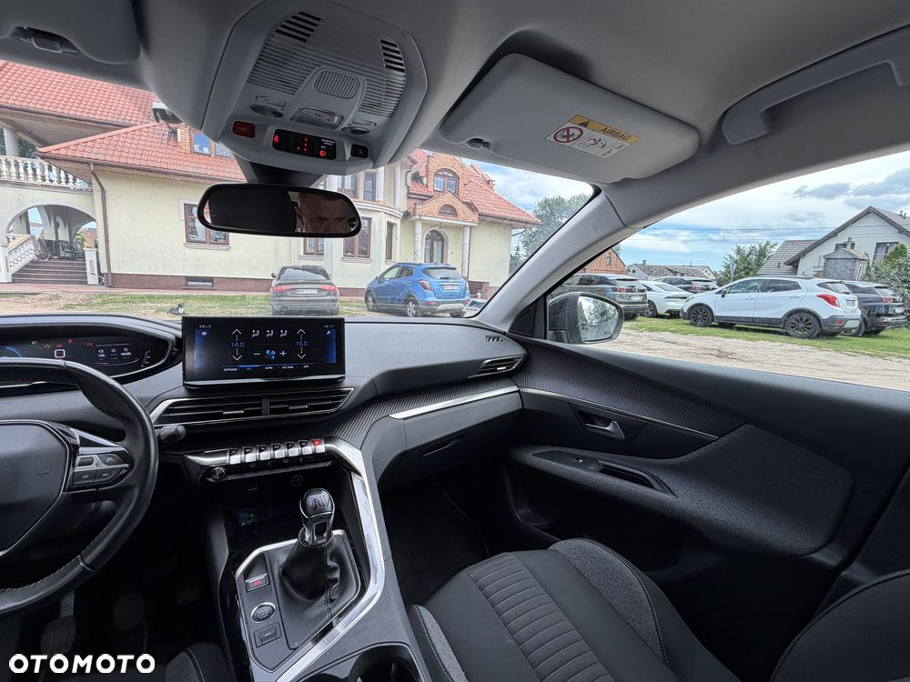 Peugeot 3008 - 18