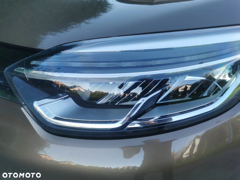 Renault Captur ENERGY TCe 120 EDC LIMITED - 24