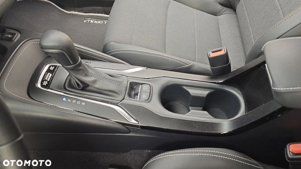 Toyota Corolla 1.8 Hybrid Style - 12