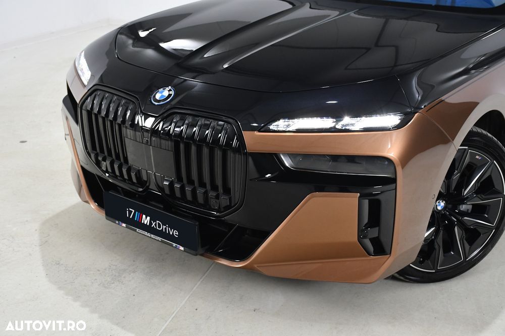 BMW i7 - 9