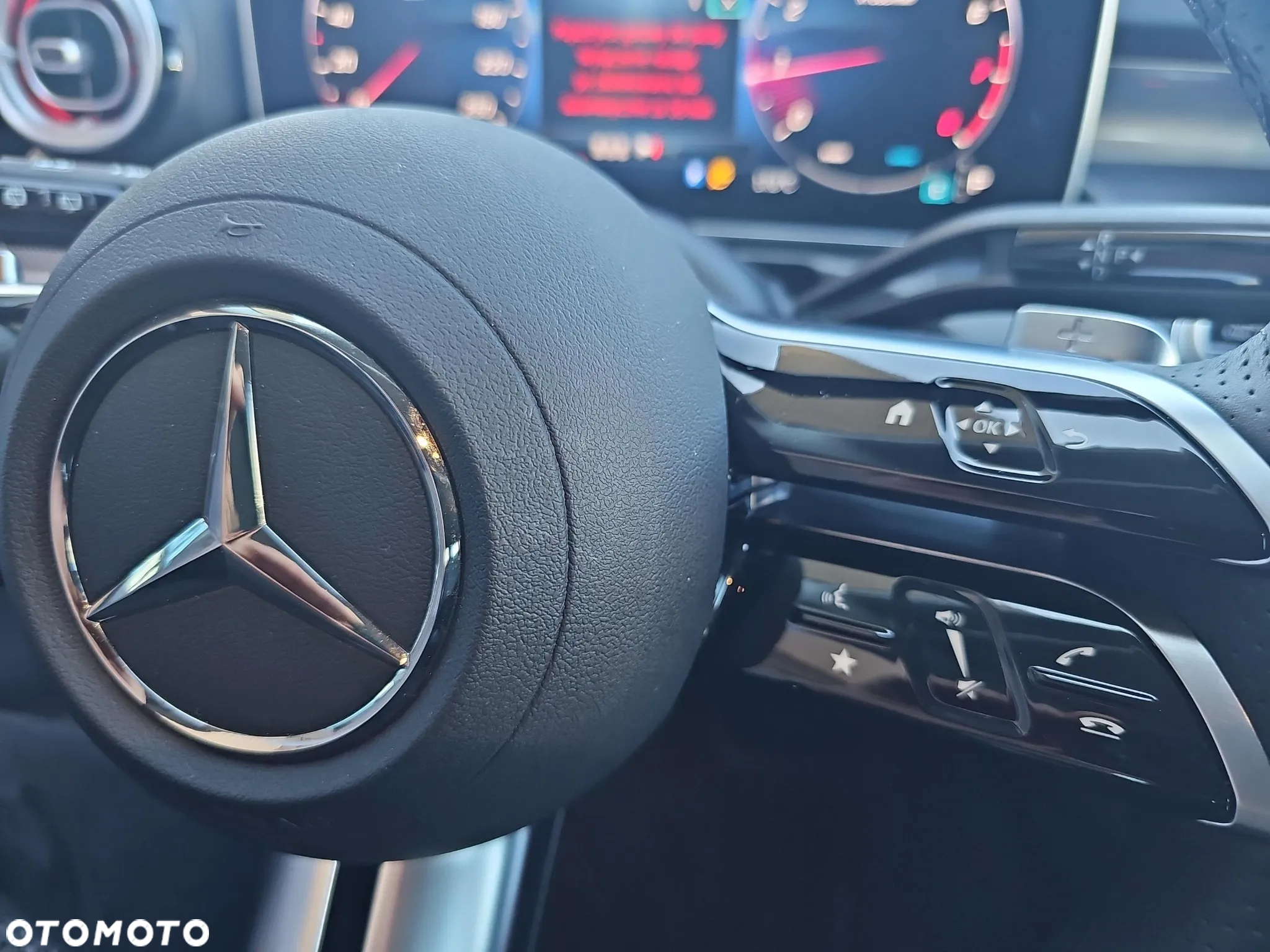 Mercedes-Benz Klasa C 180 T 9G-TRONIC AMG Line - 17