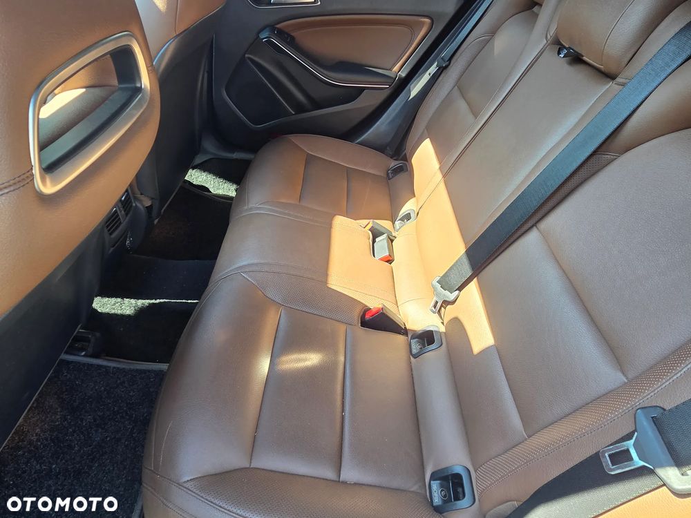Mercedes-Benz CLA 180 BlueEffICIENCY Edition - 8