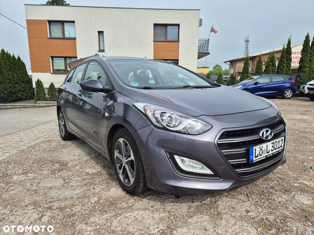 Hyundai i30 blue Kombi 1.6 GDi Style - 1