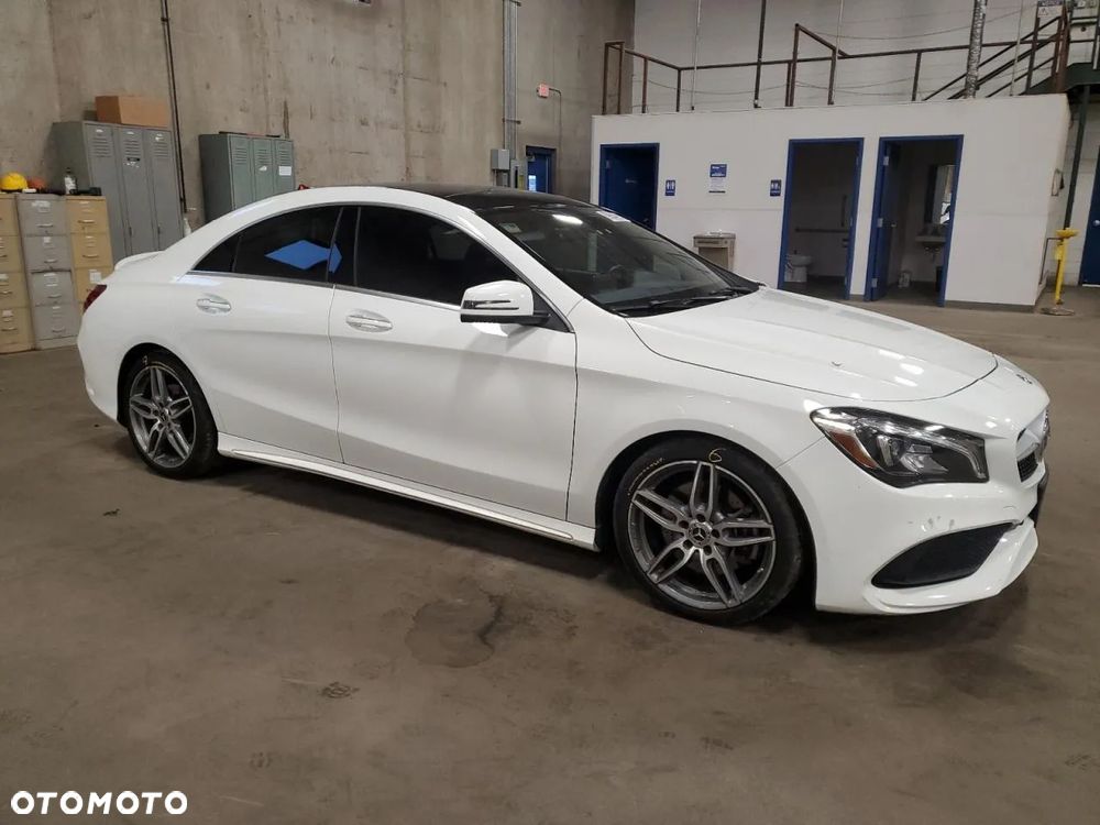 Mercedes-Benz CLA - 1