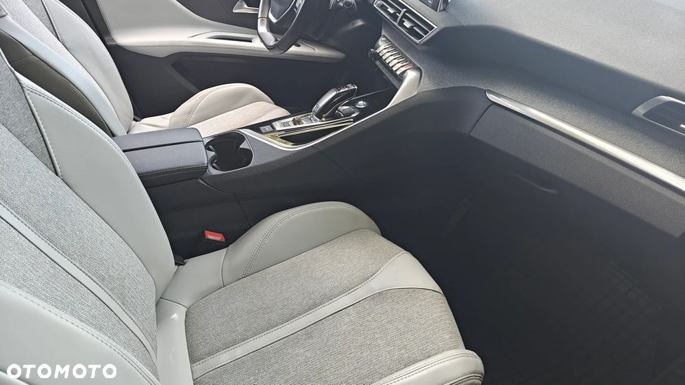 Peugeot 3008 - 9