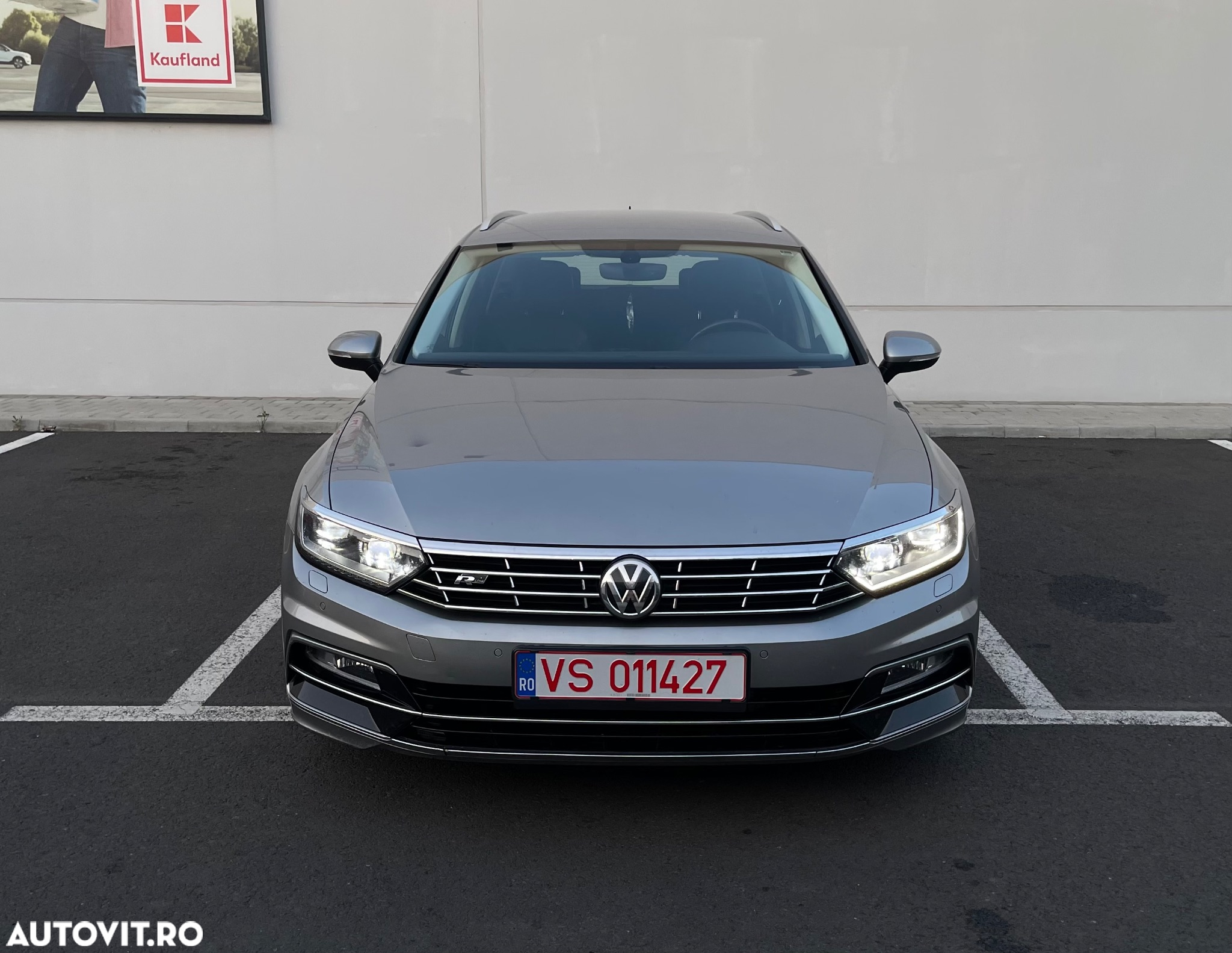 Volkswagen Passat Variant 2.0 TDI DSG R Executive - 23