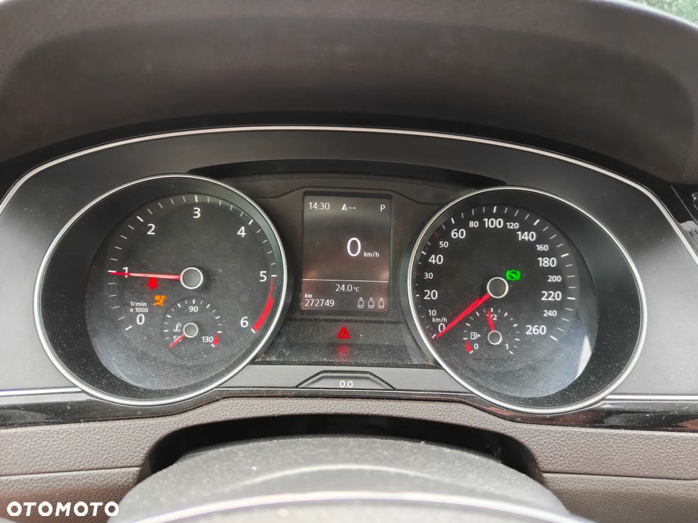Volkswagen Passat - 9