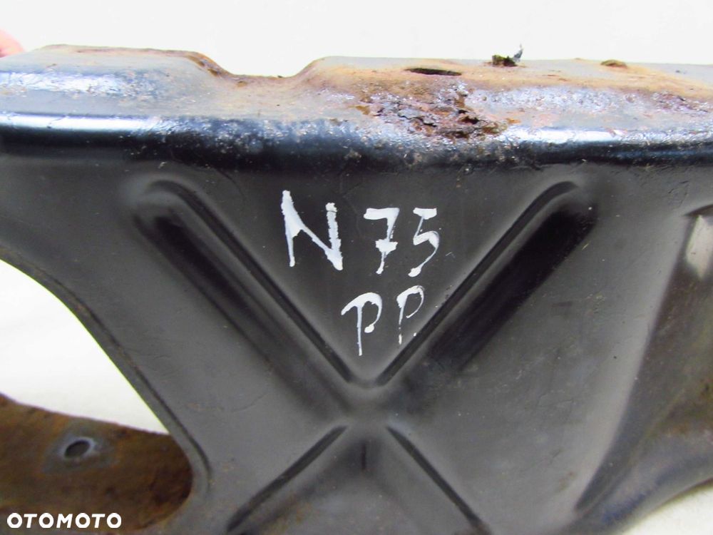 ISUZU N75 NPR NQR 5.2 07-18 BELKA WSPORNIK ZDERZAKA PRAWA - 5