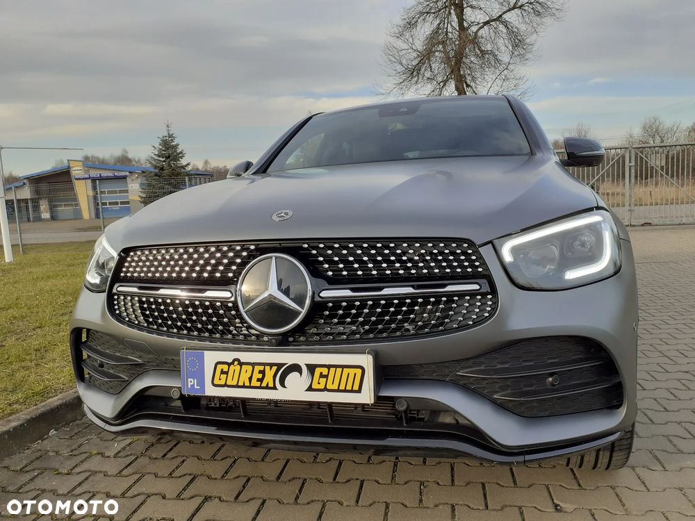 Mercedes-Benz GLC 200 4Matic 9G-TRONIC AMG Line Plus - 11