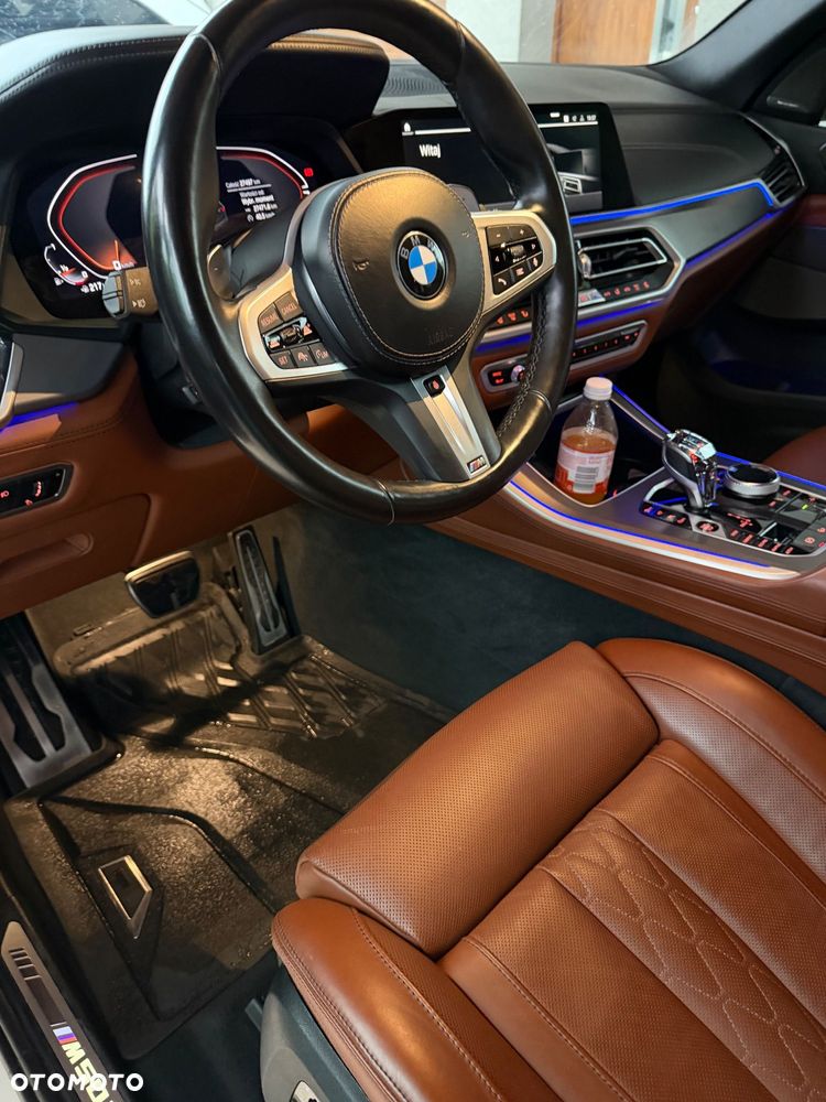 BMW X5 M M50i - 6