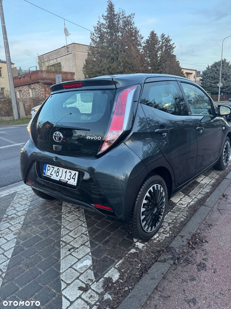 Toyota Aygo x-play Edition S+ - 5