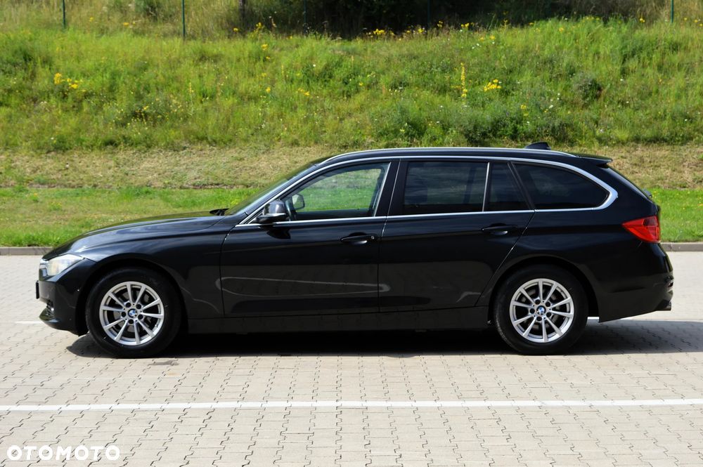 BMW Seria 3 318d Sport Line - 24