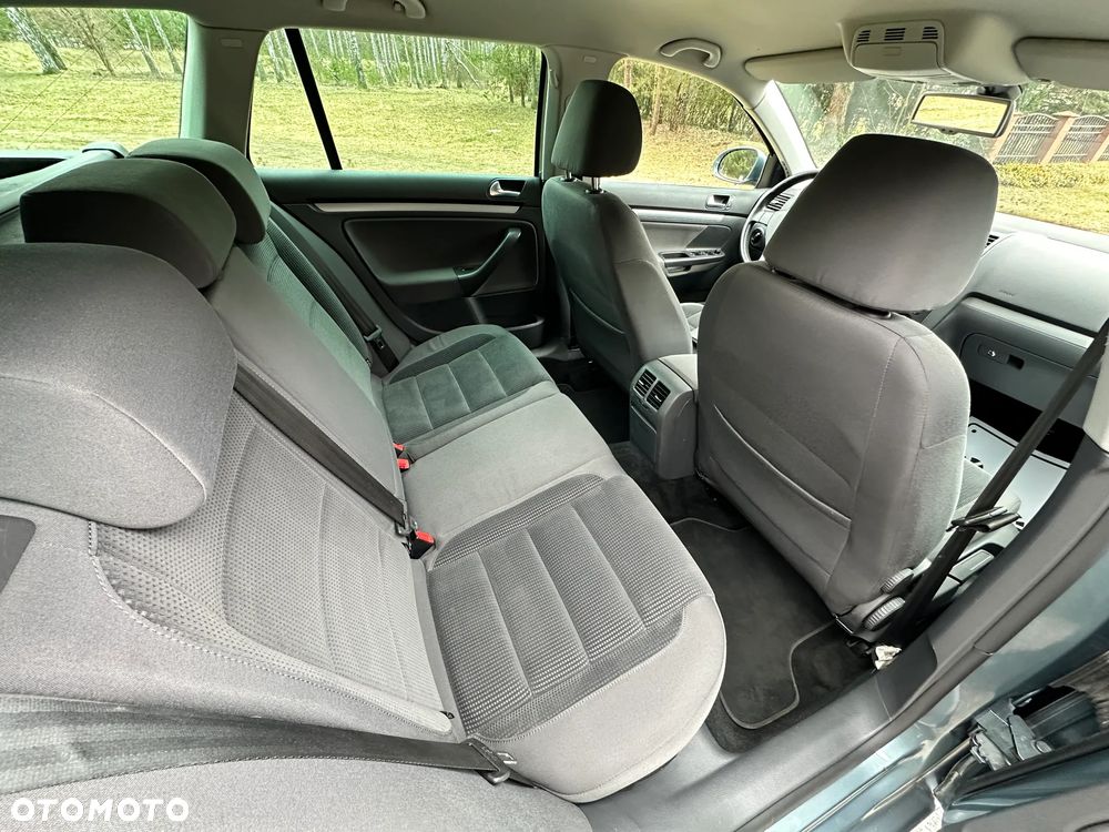 Volkswagen Golf 1.6 Comfortline - 21