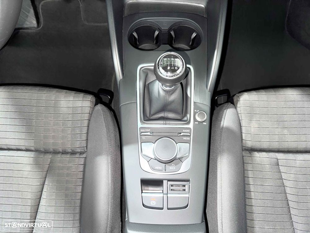 Audi A3 Limousine 1.6 TDI S-line - 13