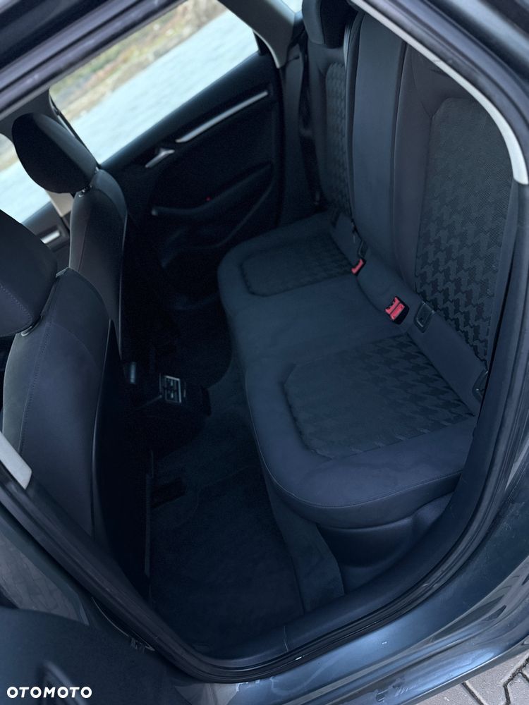 Audi A3 Sportback - 17