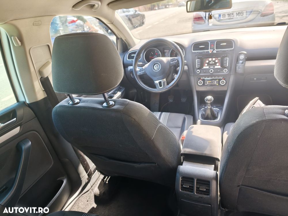 Volkswagen Golf - 8