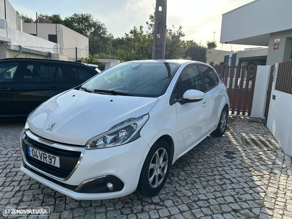 Peugeot 208 1.5 BlueHDi Active - 1