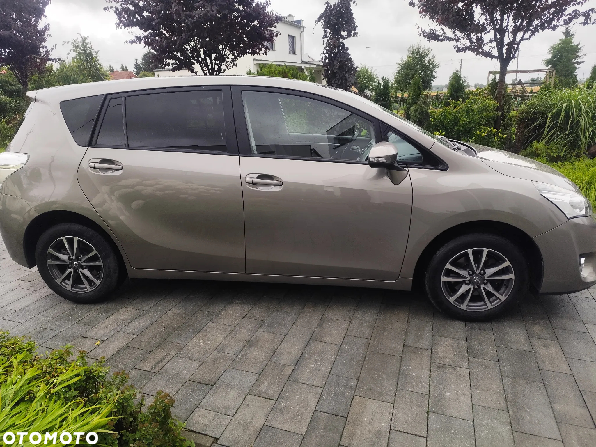 Toyota Verso - 5