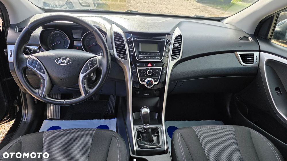 Hyundai i30 1.6 Trend - 18