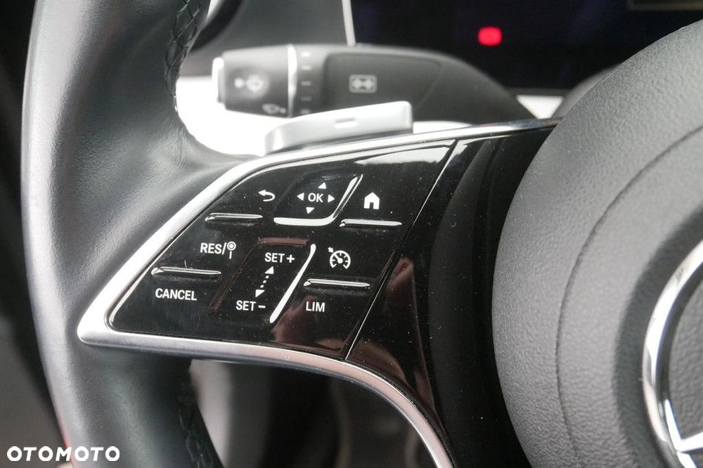 Mercedes-Benz Klasa E - 27