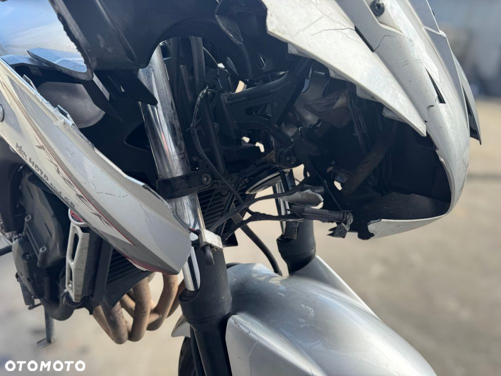 Yamaha FZ6 - 7