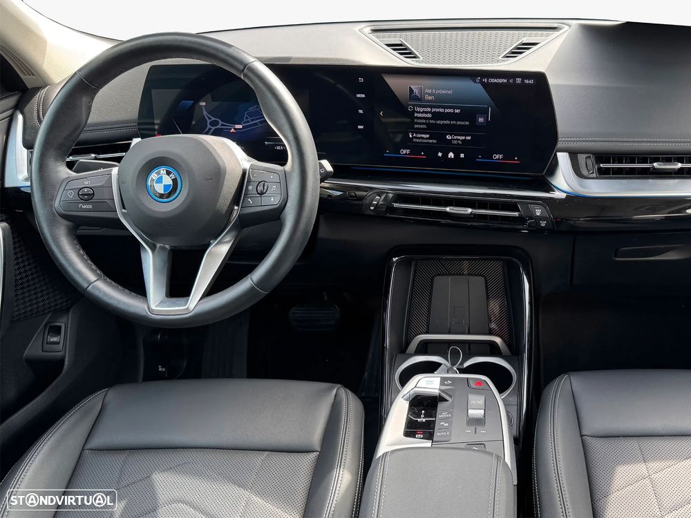 BMW iX1 eDrive20 xLine - 8