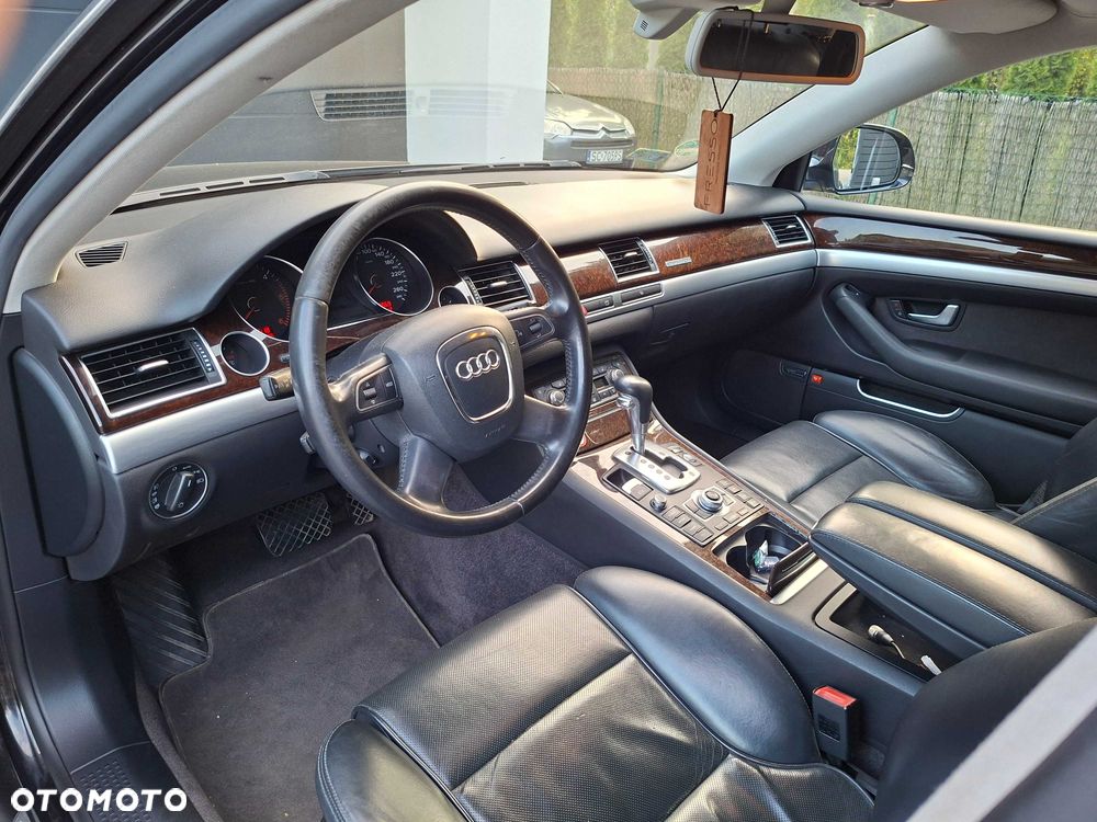 Audi A8 - 6